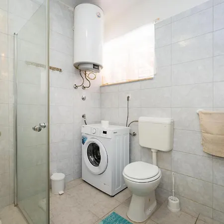 Beautiful In With Wifi Holiday home Benkovac