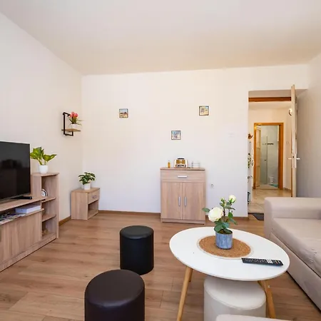 Beautiful In With Wifi Benkovac