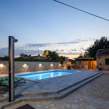 Beautiful In With Wifi Holiday home Benkovac